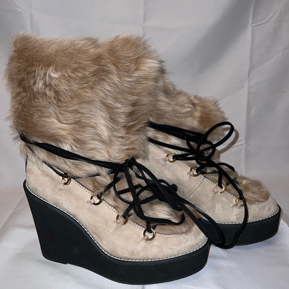 Stuart Weitzman Fur boots Lace Up